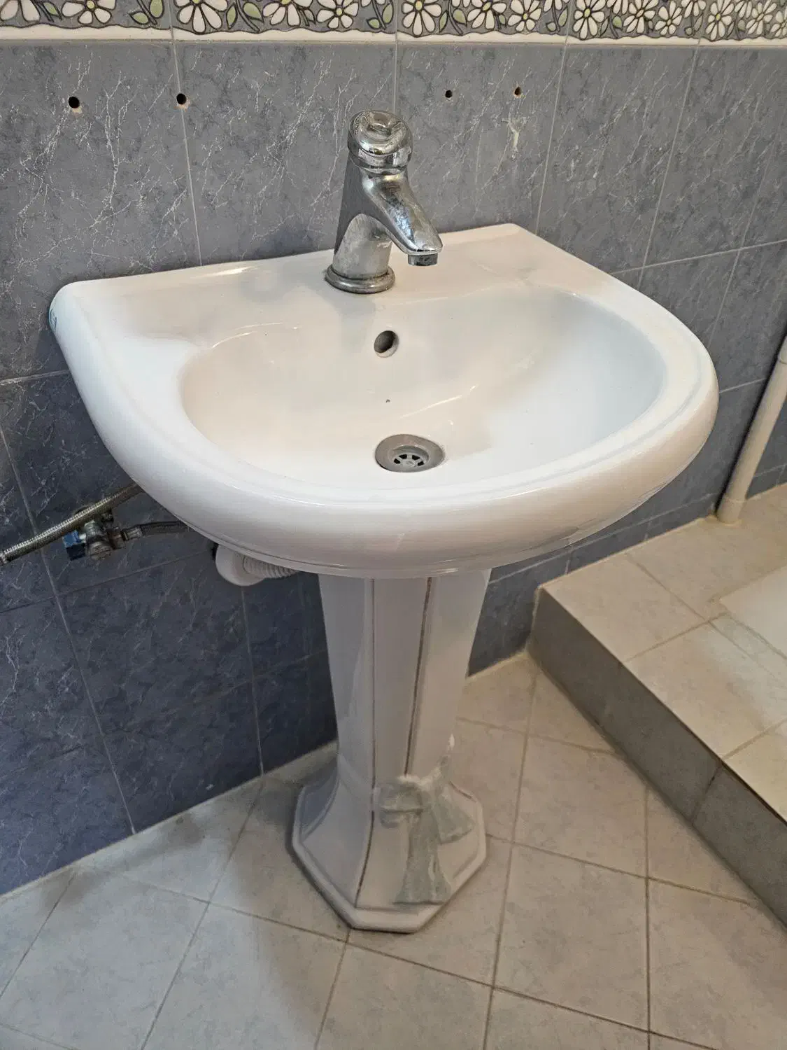 روشویی تمیز|لوازم سرویس بهداشتی|قم, زنبیل آباد|دیوار