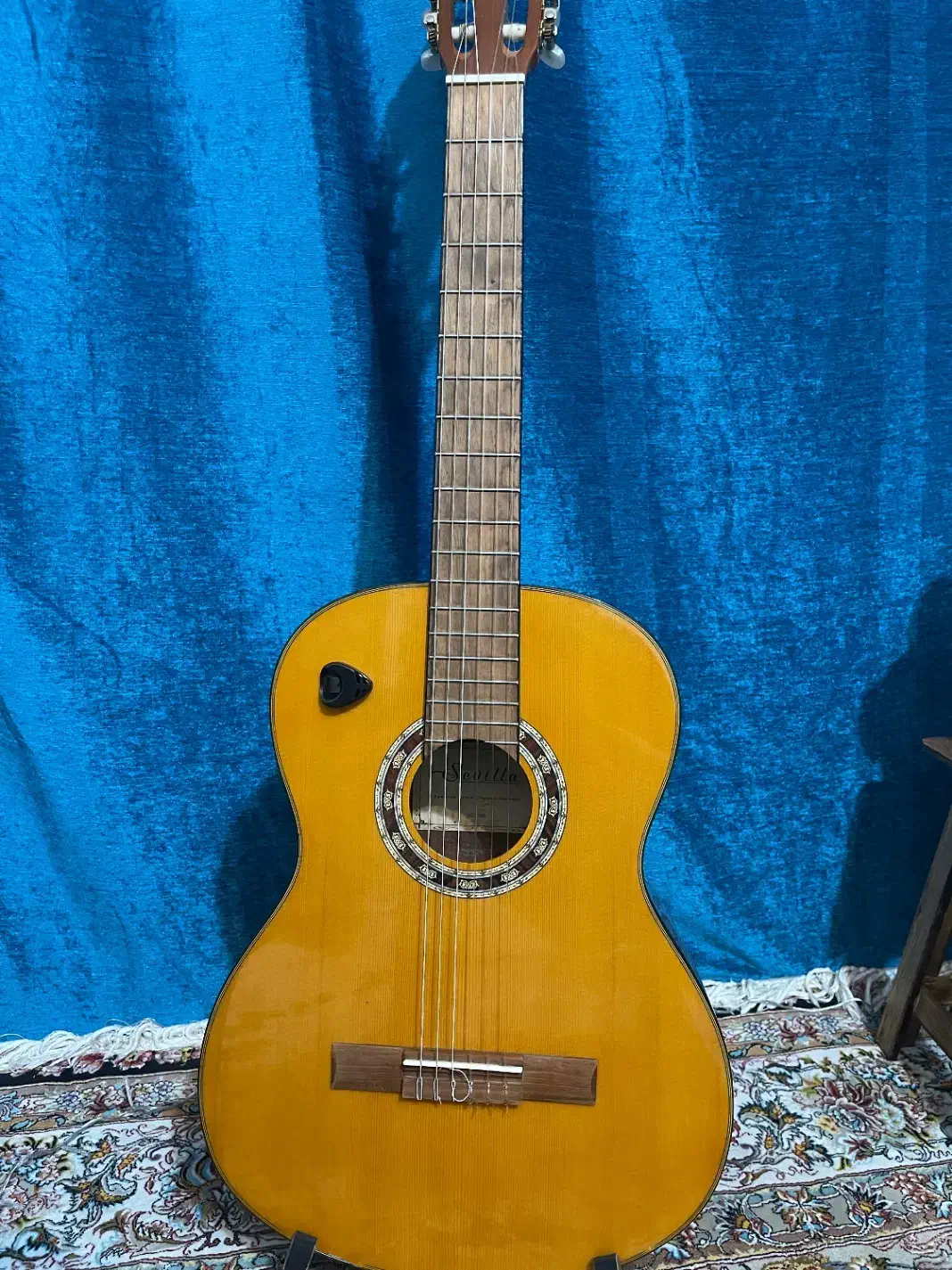 گیتار حرفه ای سویلا پیکاپ دار اصل اسپانیا|گیتار، بیس، امپلیفایر|تبریز, |دیوار