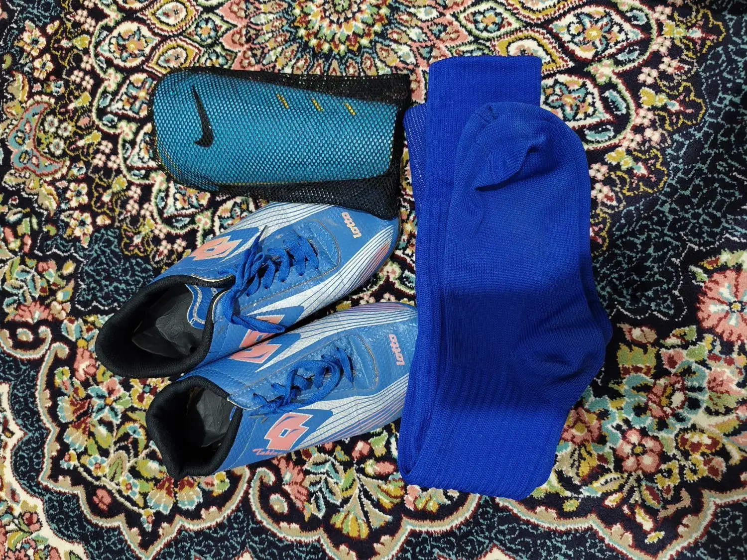 کتونی وجوراب وساق بند فوتسال و فوتبال|کیف، کفش، کمربند|لاهیجان, شهرک سلمان فارسی|دیوار