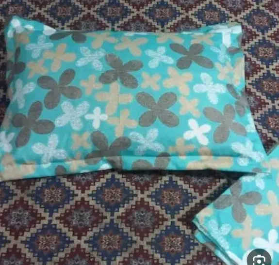 روبالشتی ..|رختخواب، بالش، پتو|منجوان, |دیوار