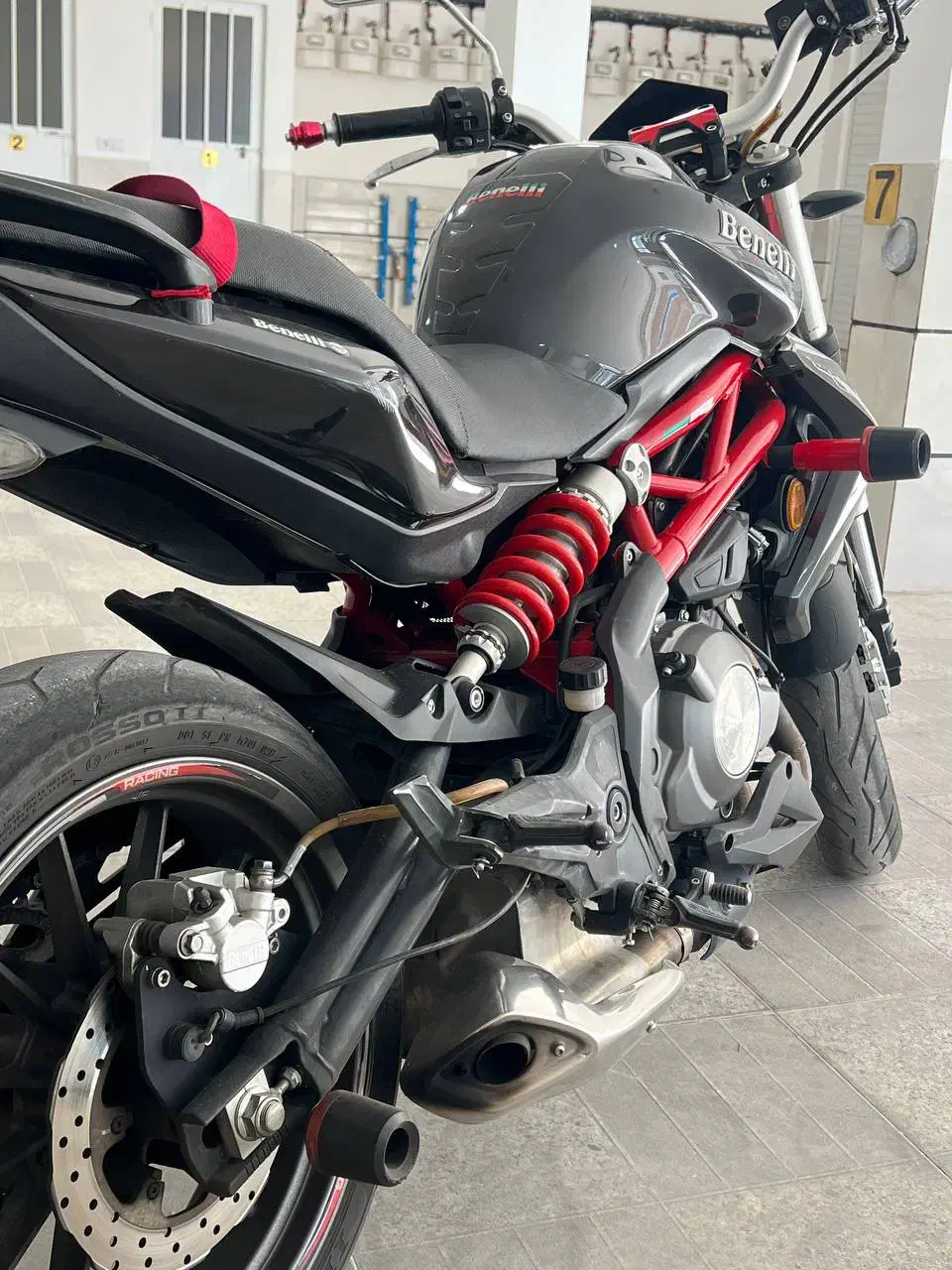 بنلی 300cc جفت سیلندر|موتورسیکلت|اراک, |دیوار