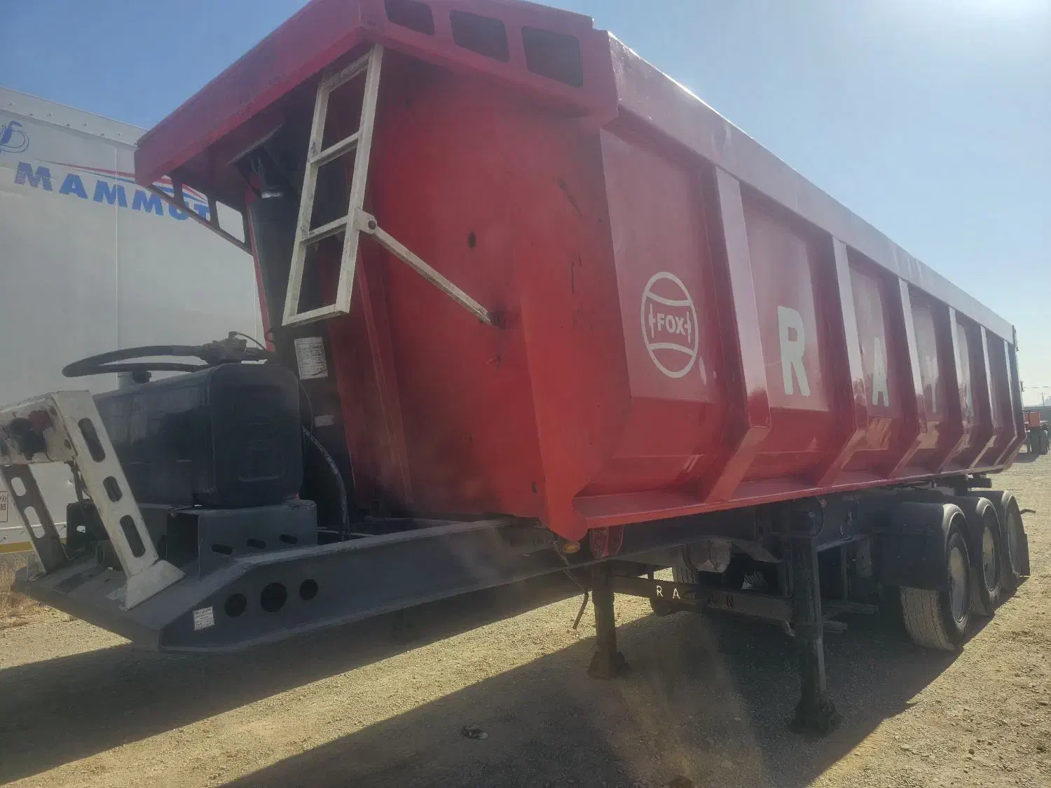 تریلی کمپرس سه محور|قطعات یدکی و لوازم جانبی|ابرکوه, |دیوار