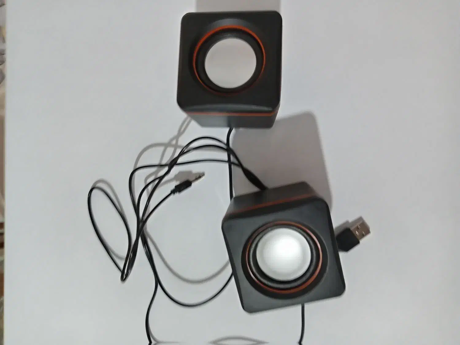 اسپیکر|قطعات و لوازم جانبی رایانه|صدرا-فارس, فاز ۱|دیوار