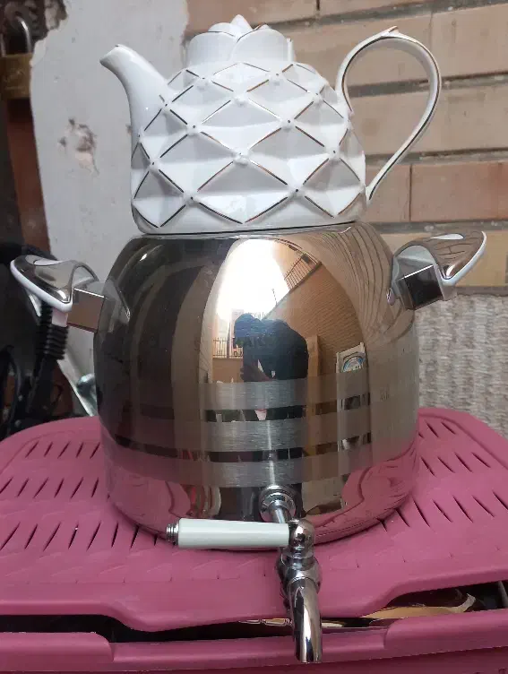 لاکچری نو|ظروف پخت‌وپز|فولادشهر, مسکن مهر فولادشهر|دیوار