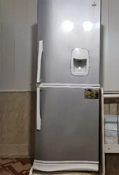 یخچال فریزرفرسان|یخچال و فریزر|کاشان, کارگر|دیوار