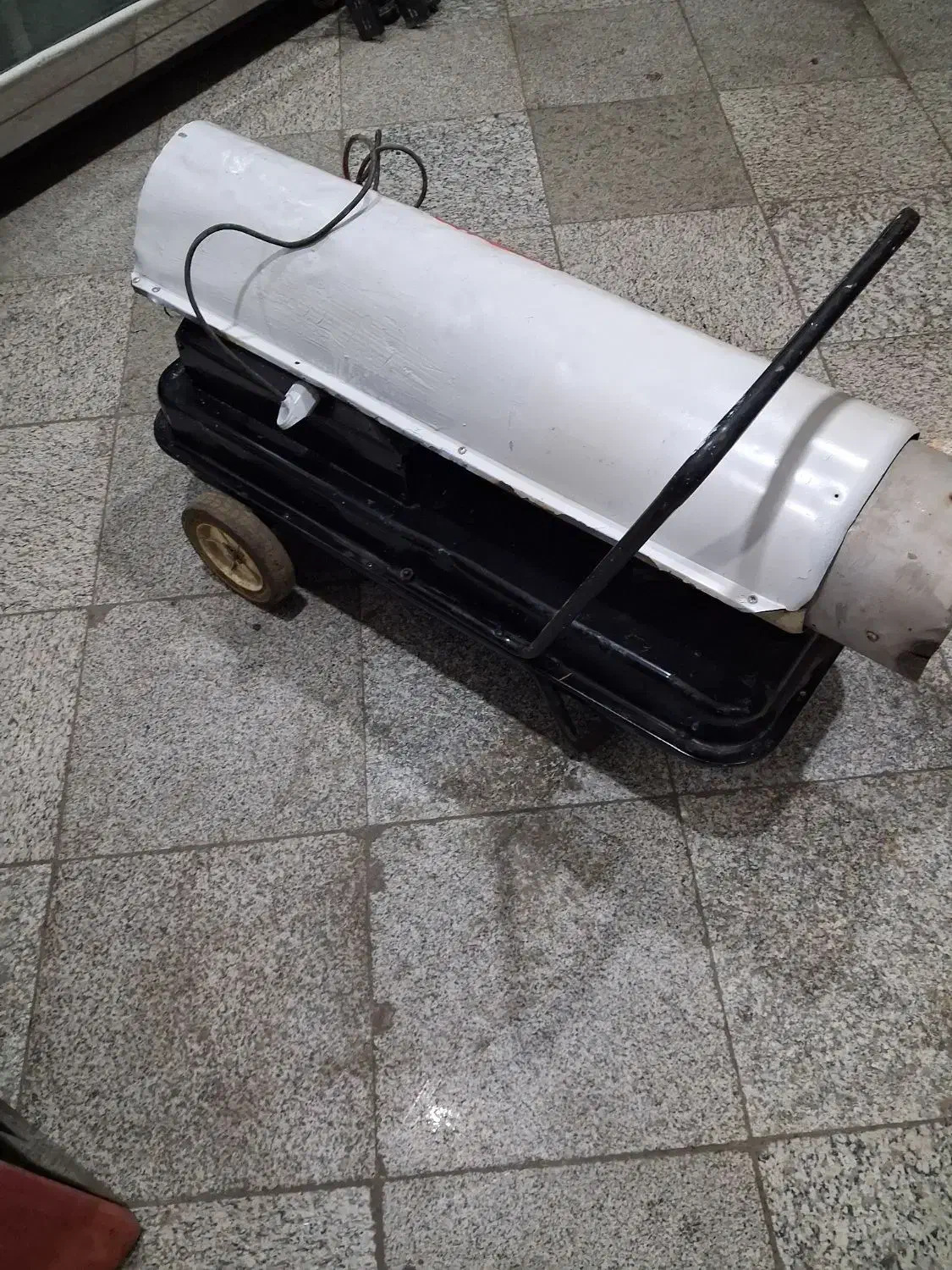 جت هیتر گازوئیلی ۱۹۰ هزار kURo|بخاری، هیتر، شومینه|تهران, شهرک پاسداران|دیوار