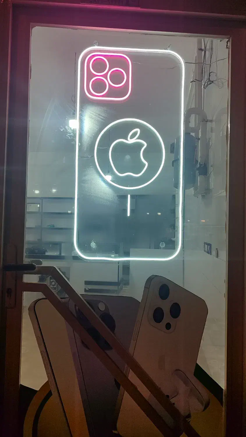 دو عدد نئون در حد نو|لوازم جانبی موبایل و تبلت|قیدار, |دیوار