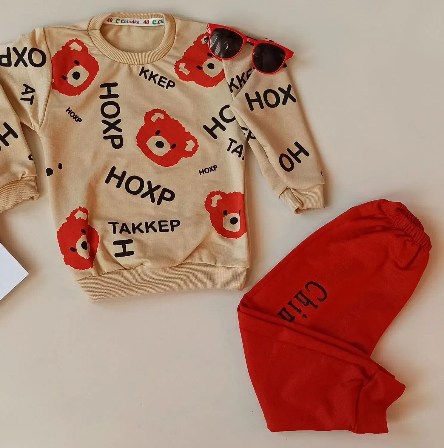 لباس بچگانه|کفش و لباس بچه|ماکو, |دیوار