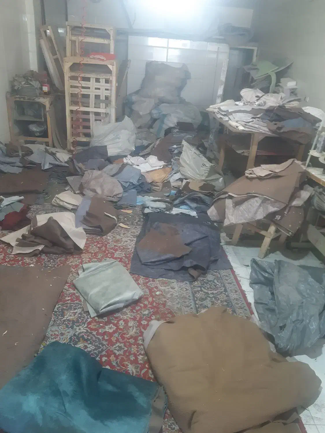 تیکه پارچه|لوازم خیاطی و بافتنی|بروجرد, |دیوار