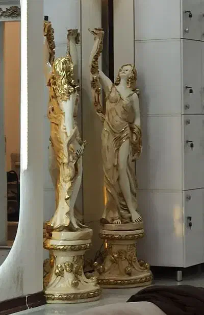 مجسمه فرشته چراغ دار بزرگ|مجسمه، تندیس، ماکت|قم, سالاریه|دیوار