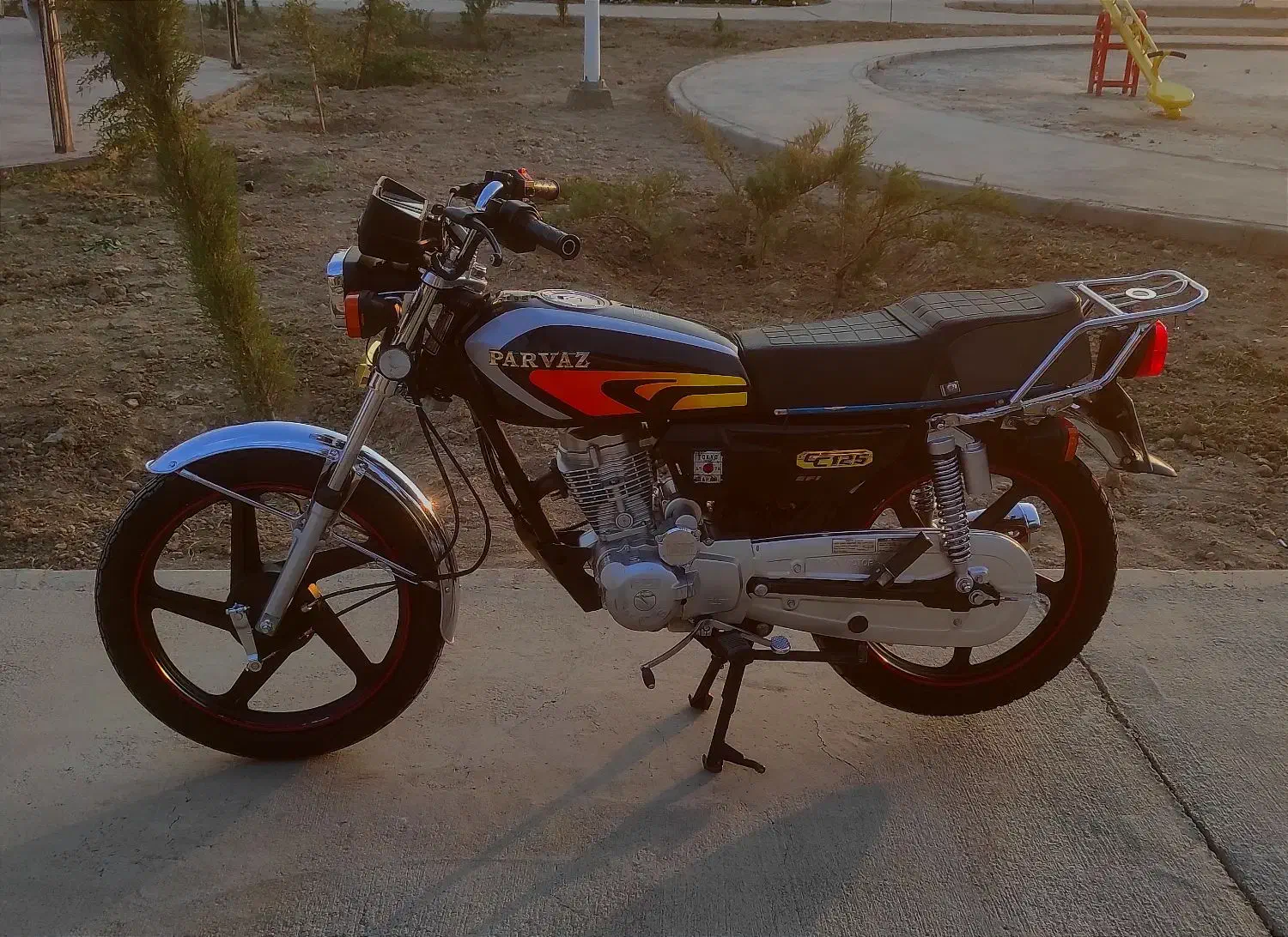 پرواز ۱۲۵ مدل ۱۴۰۳|موتورسیکلت|شاهینشهر, دکتر حسابی|دیوار