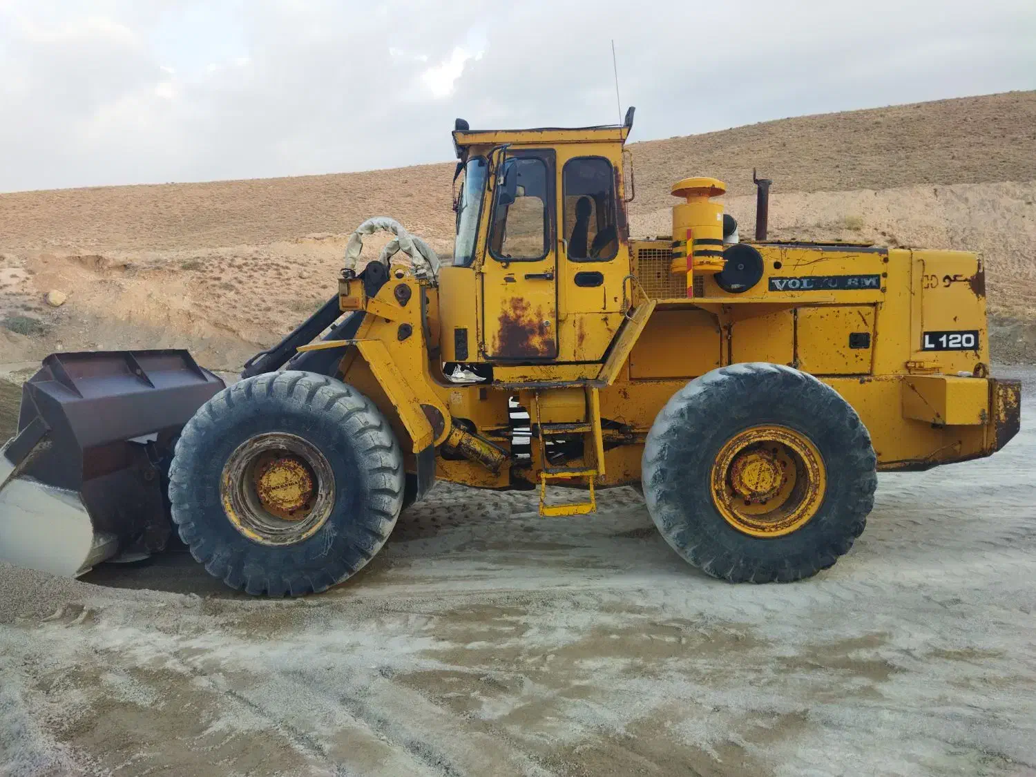 لودرولوو. L120|خودرو سنگین|بجنورد, |دیوار