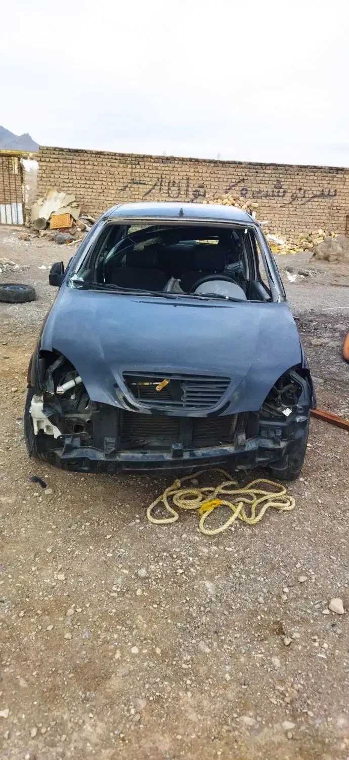 تیبا مدل ۹۸ تصادفی کم ضرب|خودرو سواری و وانت|قم, باغ شریفی|دیوار