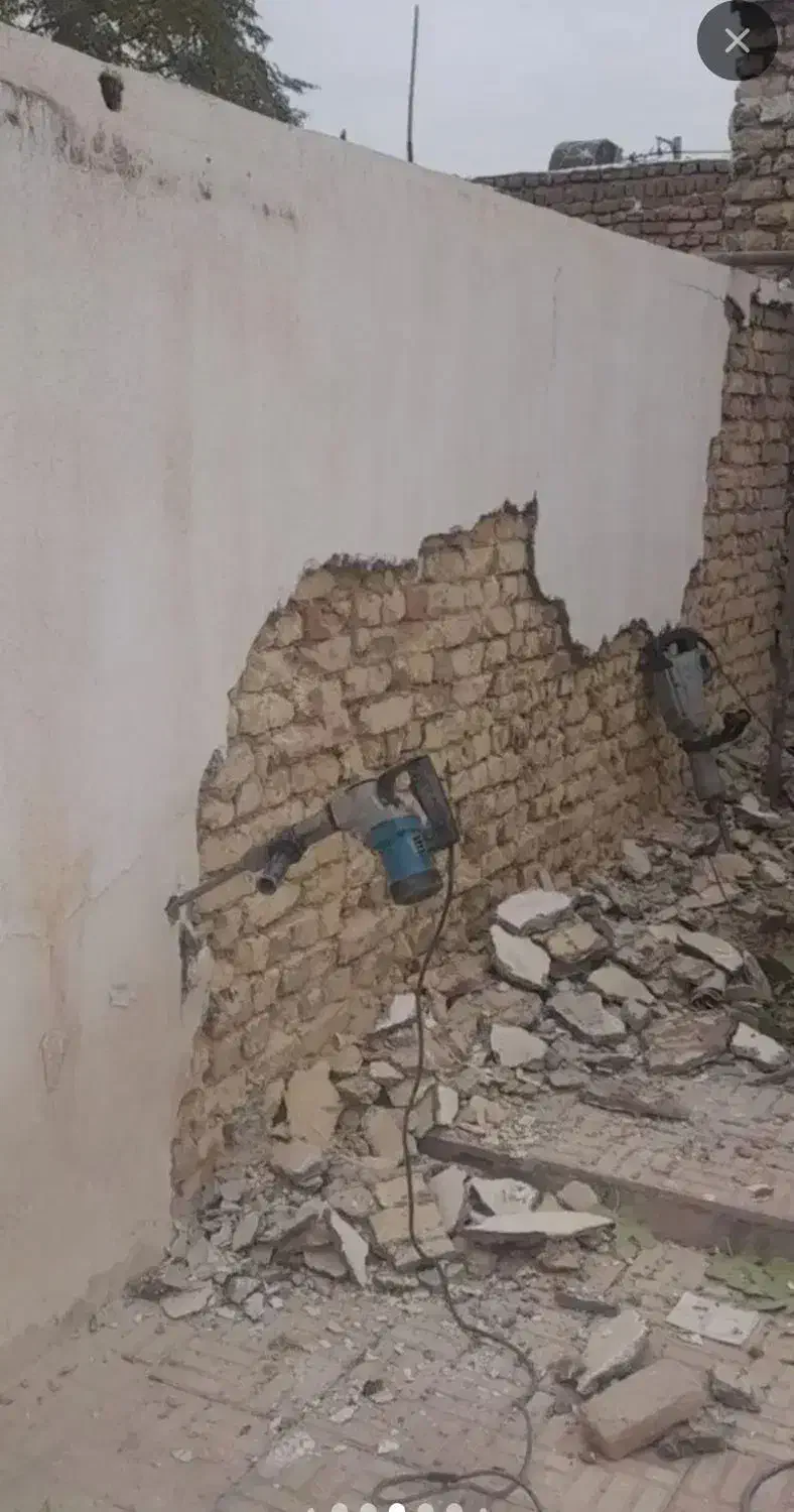 تخریب ساختمان بتنی وحمل بار اثاث منزل|خدمات حمل و نقل|اردبیل, |دیوار