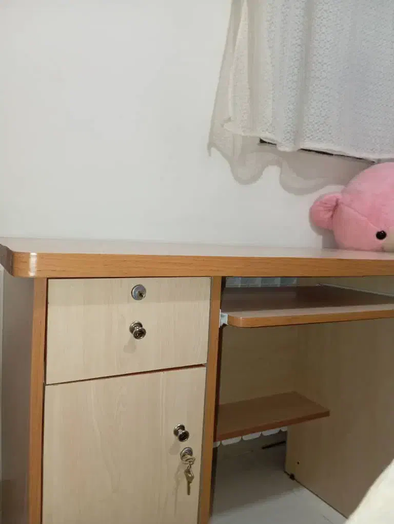 میز تحریر|میز تحریر و کامپیوتر|اصفهان, شفق|دیوار