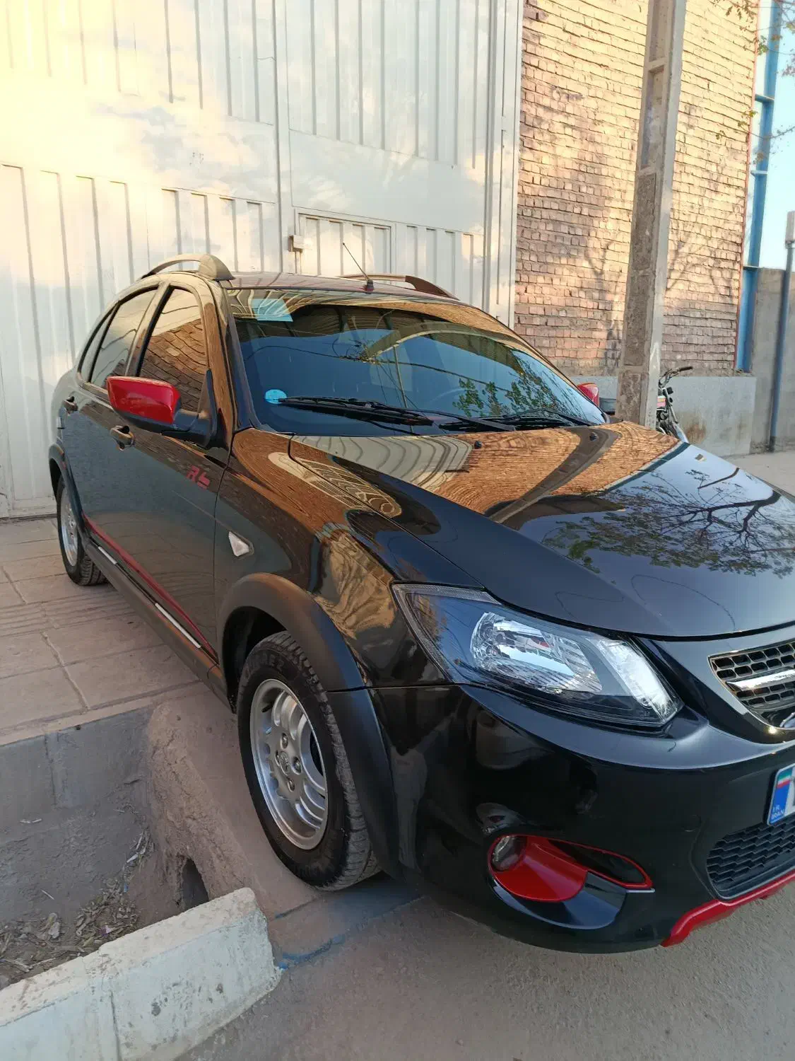 کوییک Rمدل 1401مشکی قرمز  درحد خشک|خودرو سواری و وانت|کرمان, |دیوار