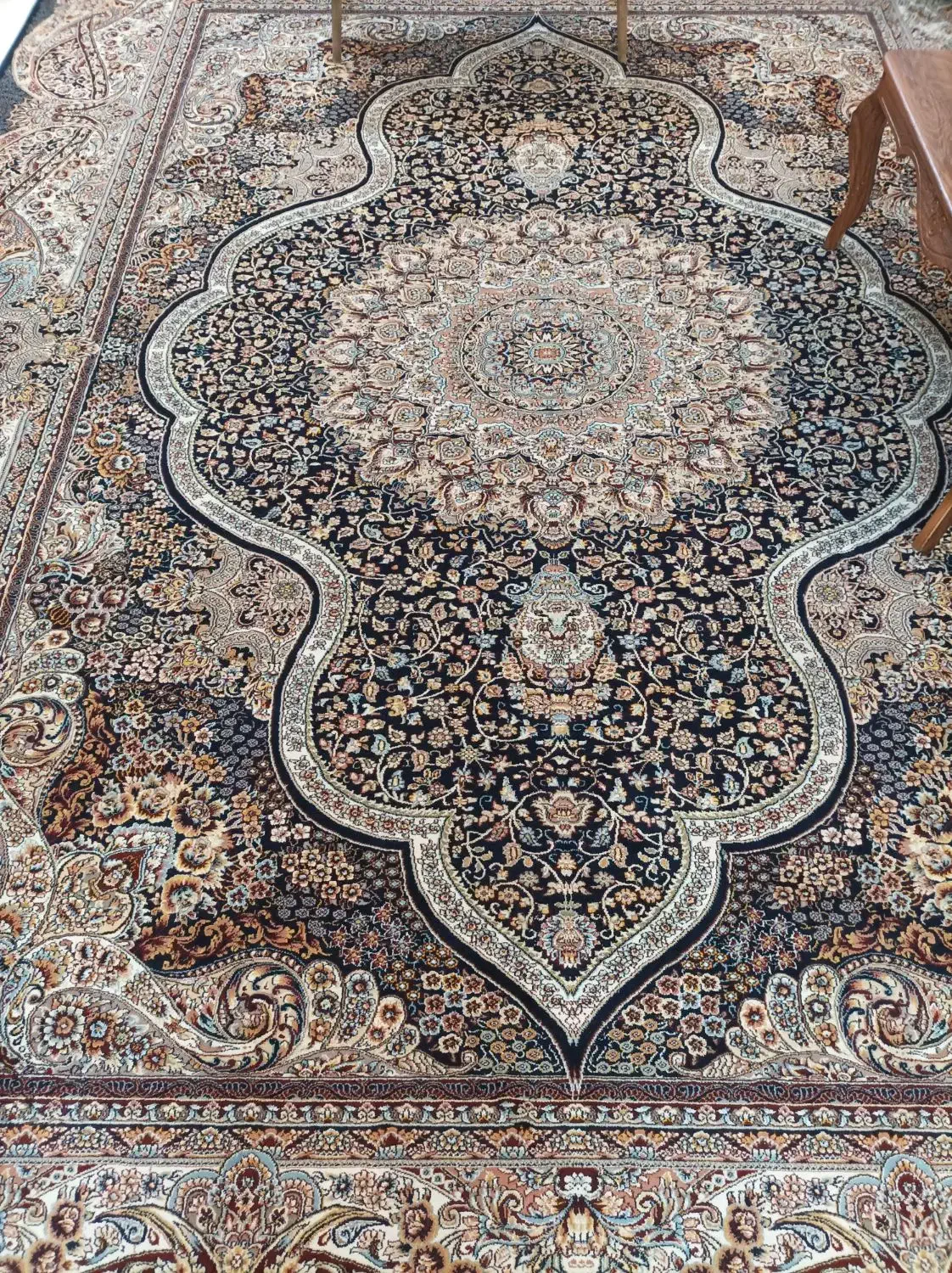 فرش|فرش|گلبهار, شهر جدید گلبهار|دیوار