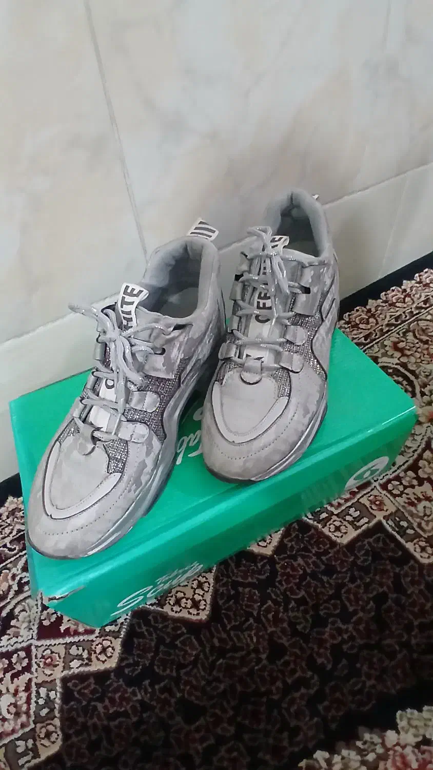 کتونی زنانه سایز ۳۹ و ۴۰|کیف، کفش، کمربند|قم, نوبهار|دیوار