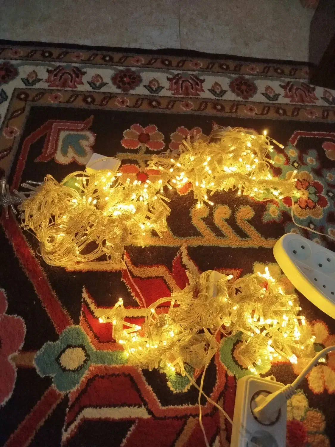 ال ای دی ریسه ای|ریسه و چراغ تزئینی|قم, شهرک قدس|دیوار