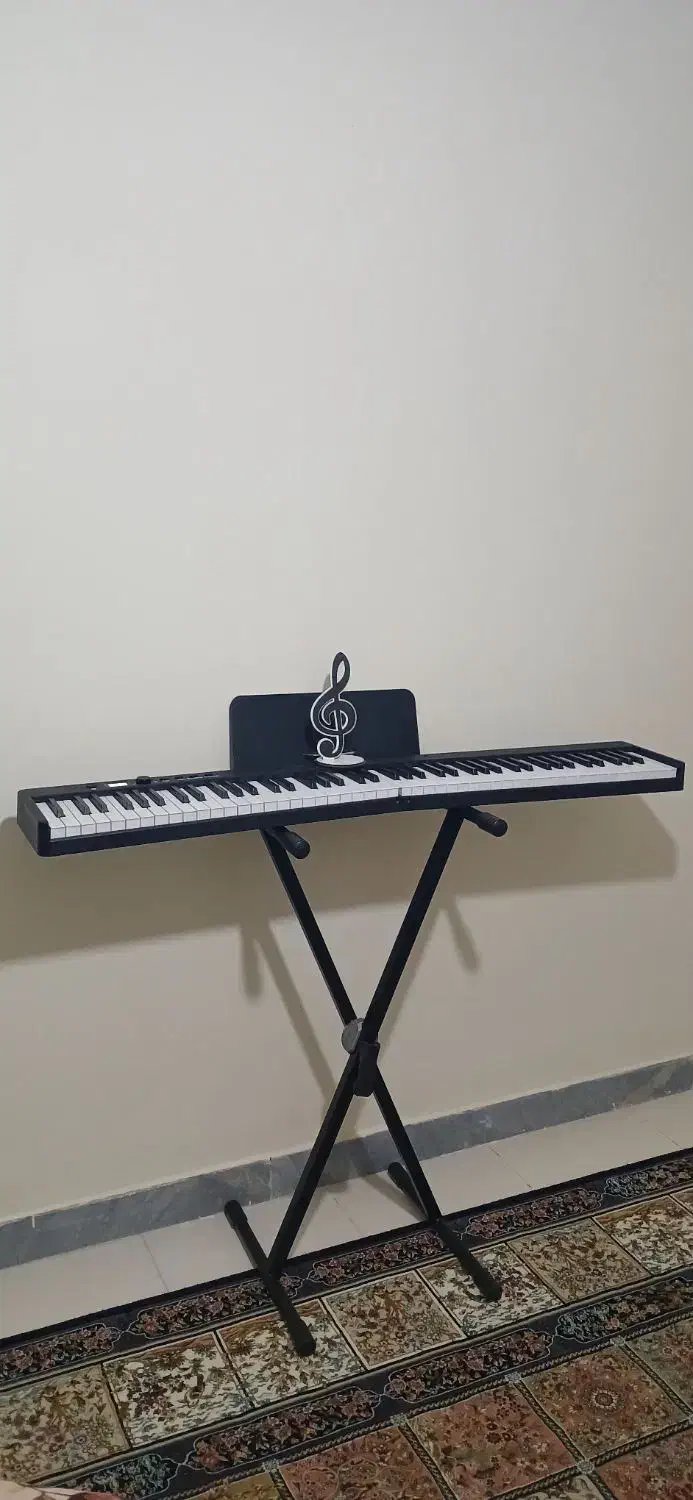 پیانو تاشو  شارژی (میدی کنترلر)|پیانو، کیبورد، آکاردئون|همدان, |دیوار