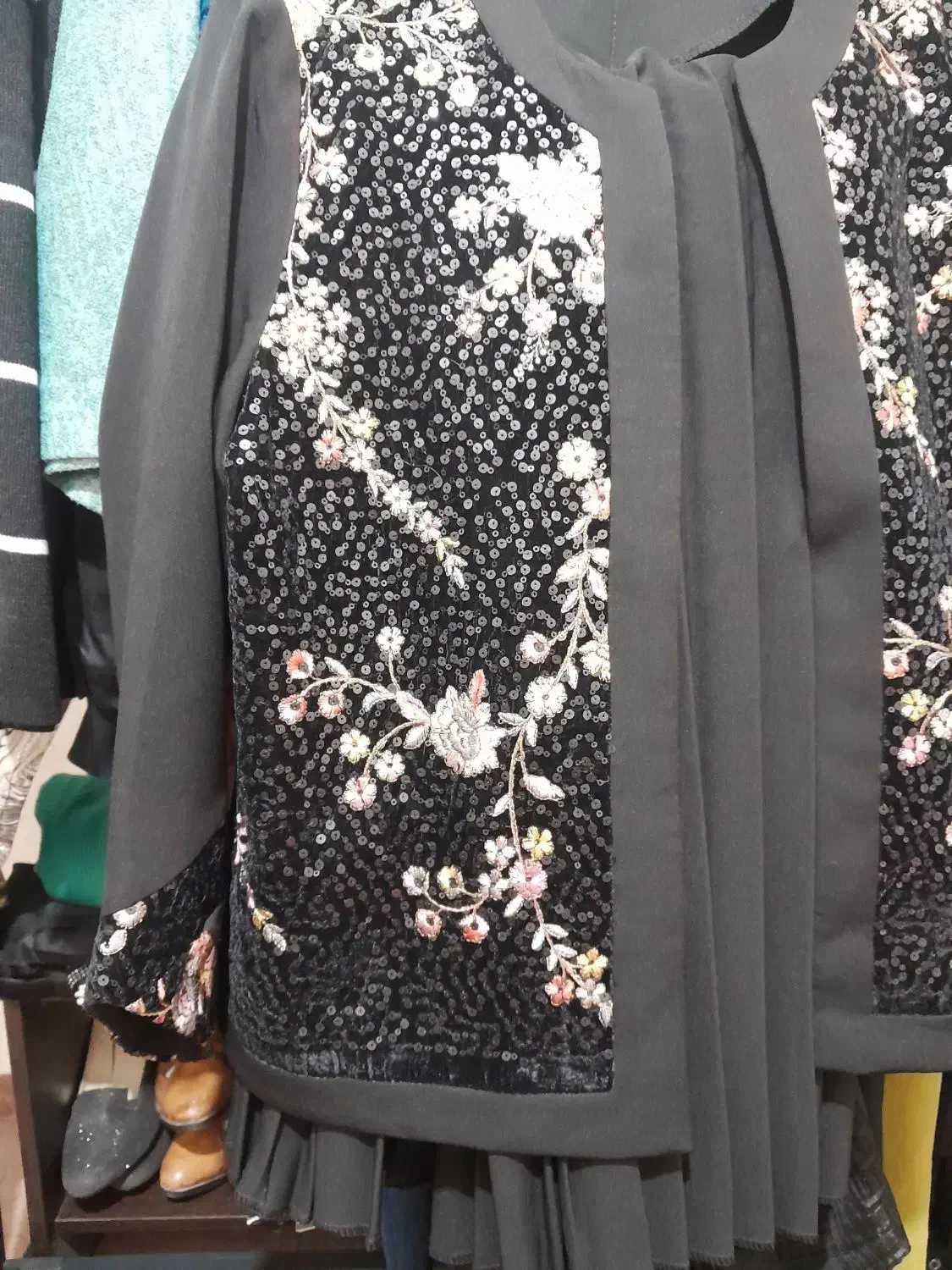 بافت|لباس|گلبهار, شهر جدید گلبهار|دیوار