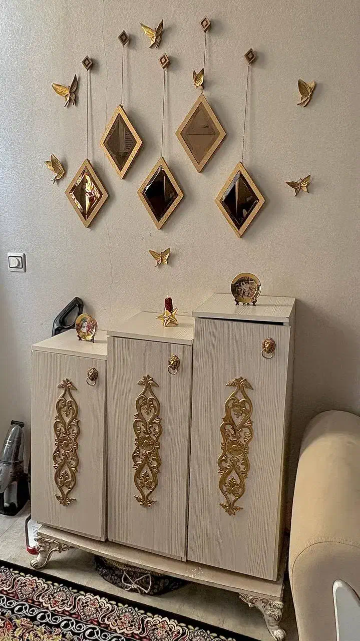 جاکفشی|جاکفشی، کمد، دراور|شیراز, کوشک میدان|دیوار