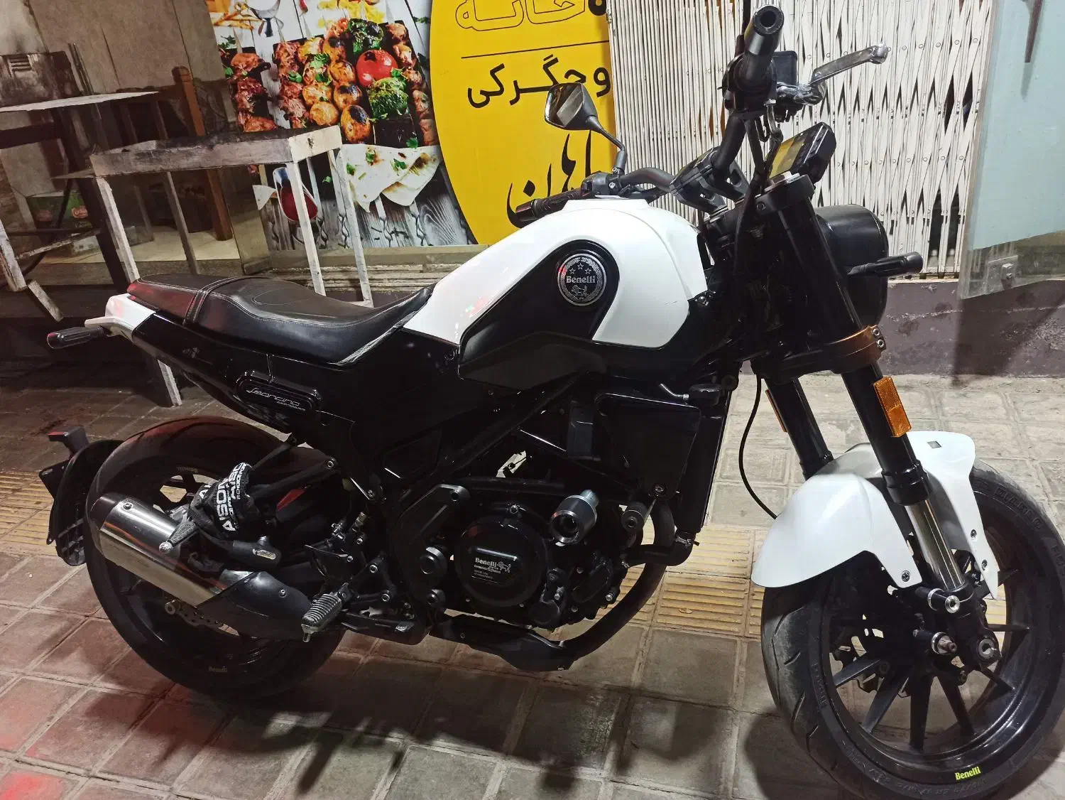 تنها بنلی لئونچینو سفید اصفهان|موتورسیکلت|اصفهان, ناژوان|دیوار