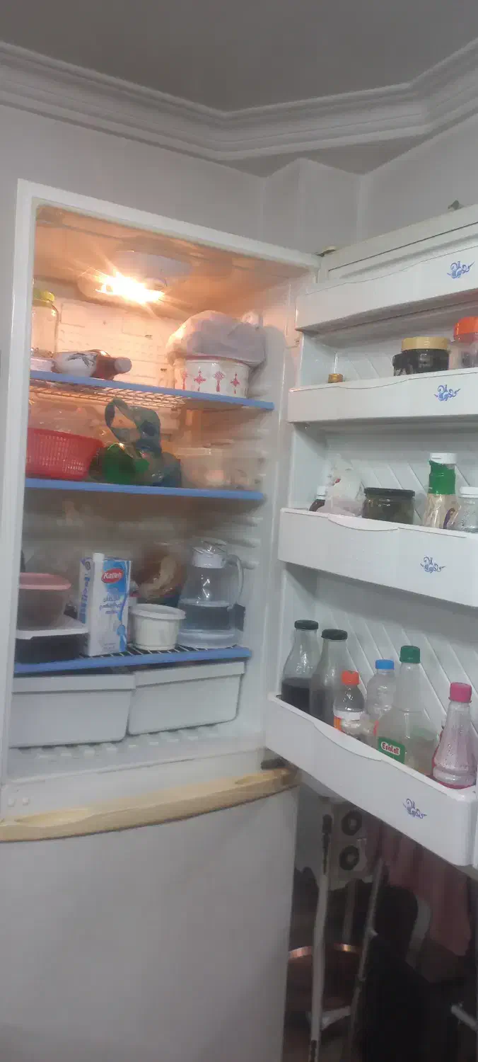 یخچال فیریزر۲عدد|یخچال و فریزر|رشت, پیرکلاچای|دیوار