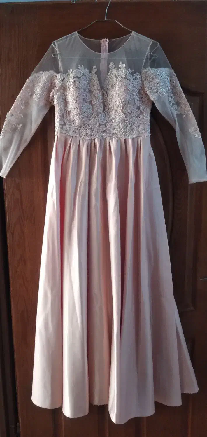 تعدادی لباس مجلسی سایز۴۰|لباس|تربتحیدریه, طالقانی|دیوار