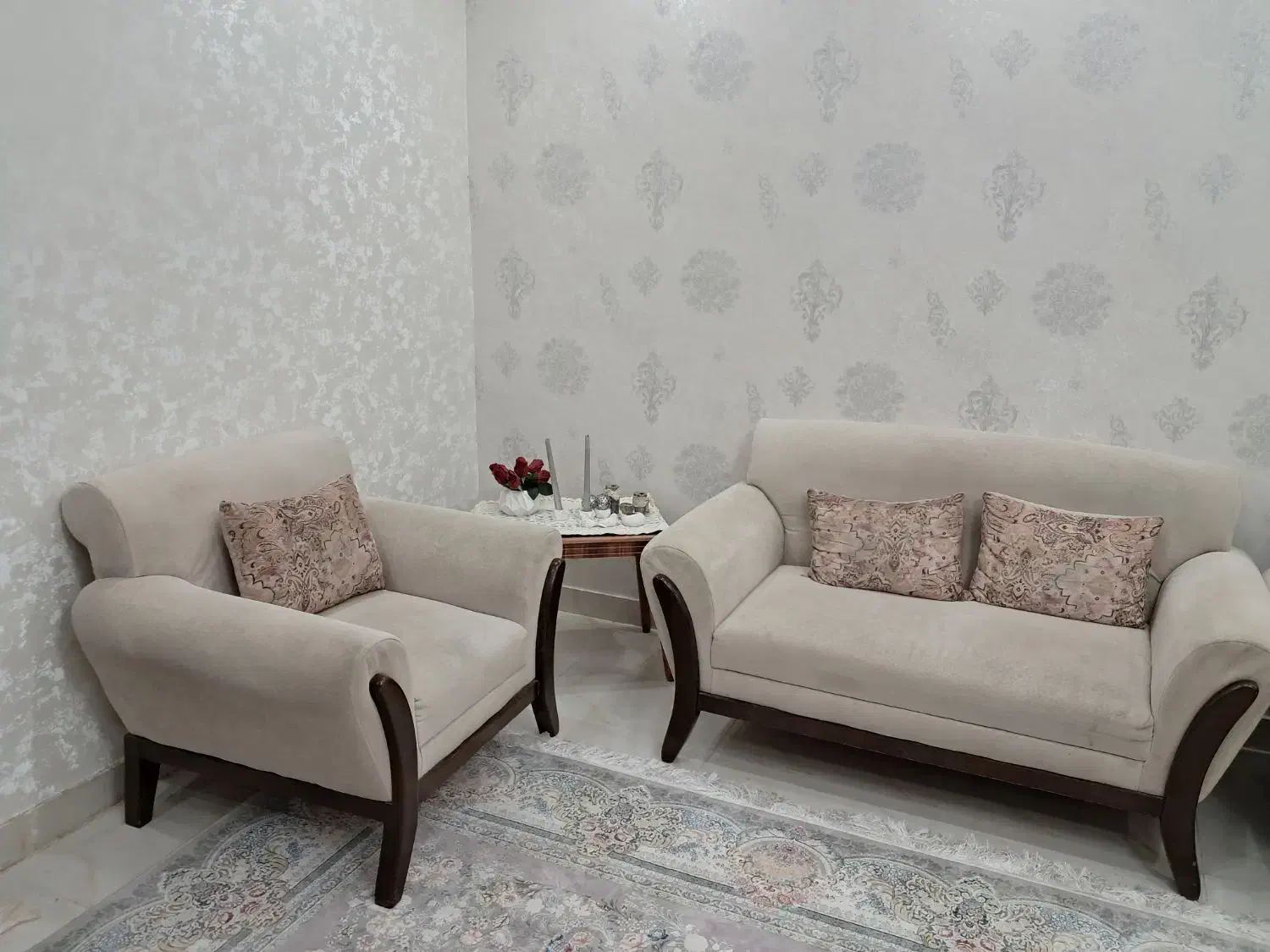 مبل راحتی|مبلمان خانگی و میز عسلی|رشت, گیل|دیوار