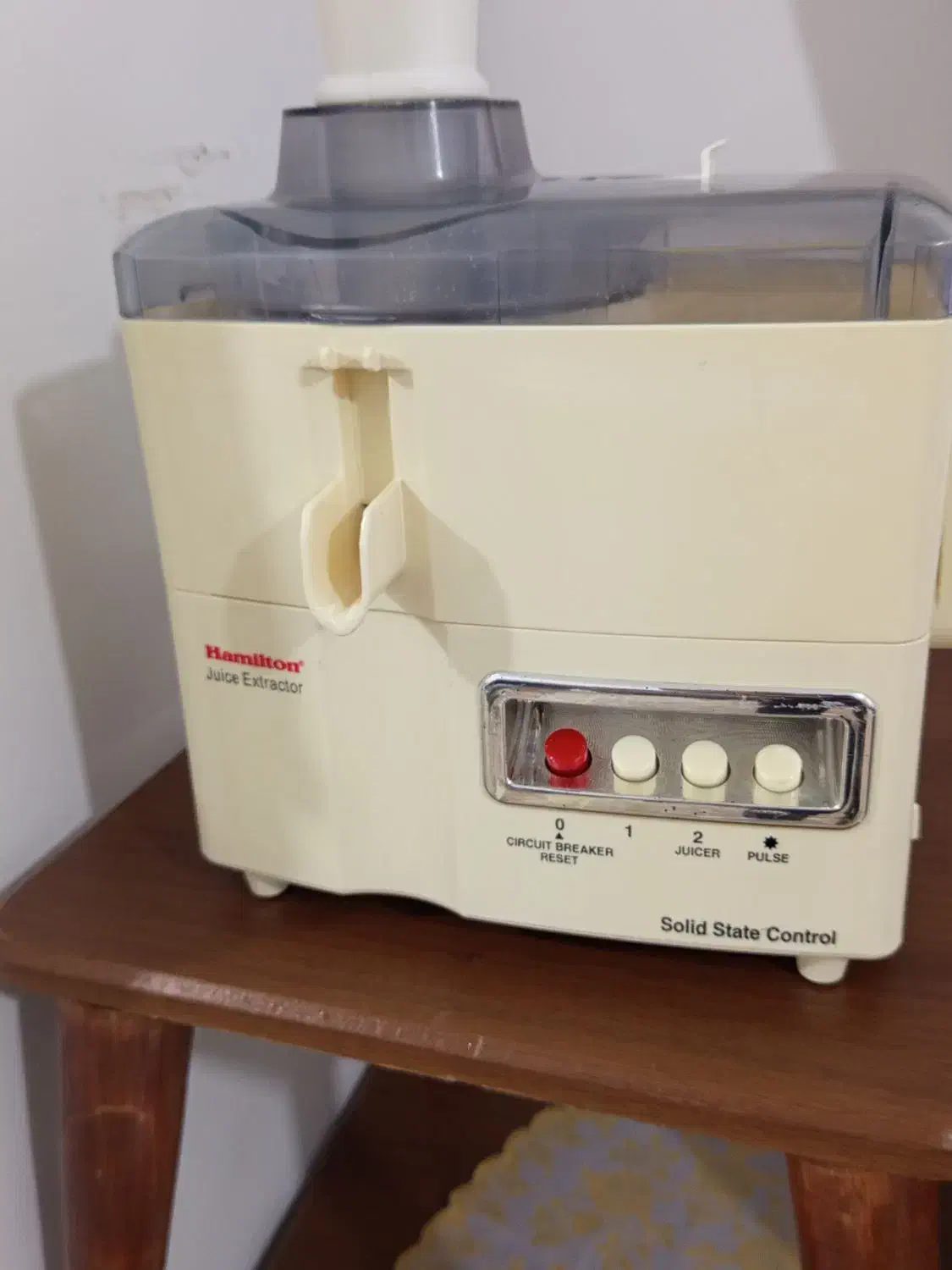 آب میوه گیری|آبمیوهگیر و آبمرکباتگیر|چهارباغ, |دیوار