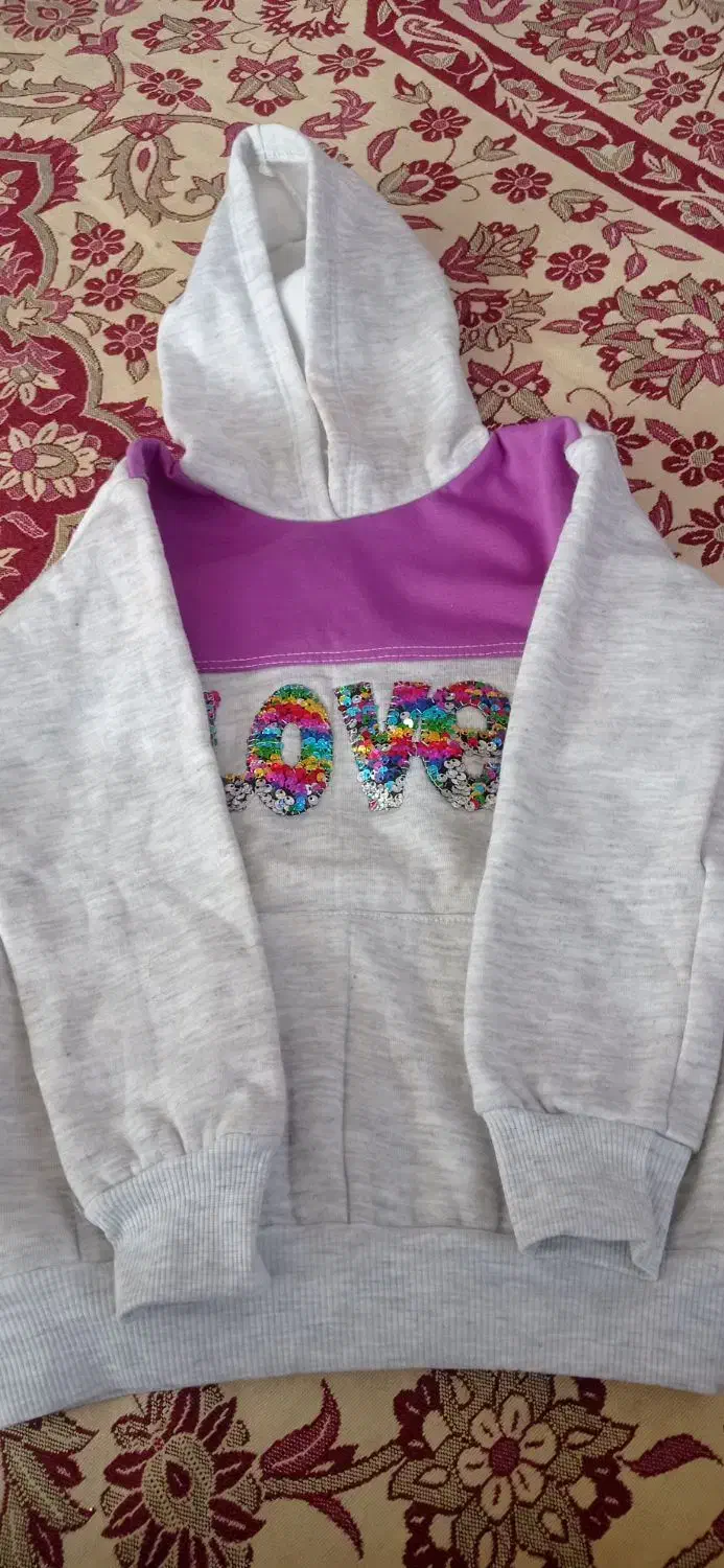 پارچه لباس هودی یلدا یی هندوانه ای قرمز کرپ حریر|لباس|مراغه, |دیوار