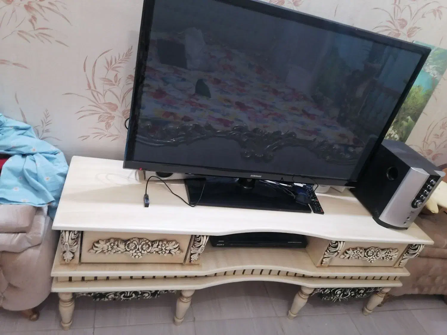 میز تلوزیون و جاکفشی در حد|میز تلویزیون|مشهد, جاهد شهر|دیوار