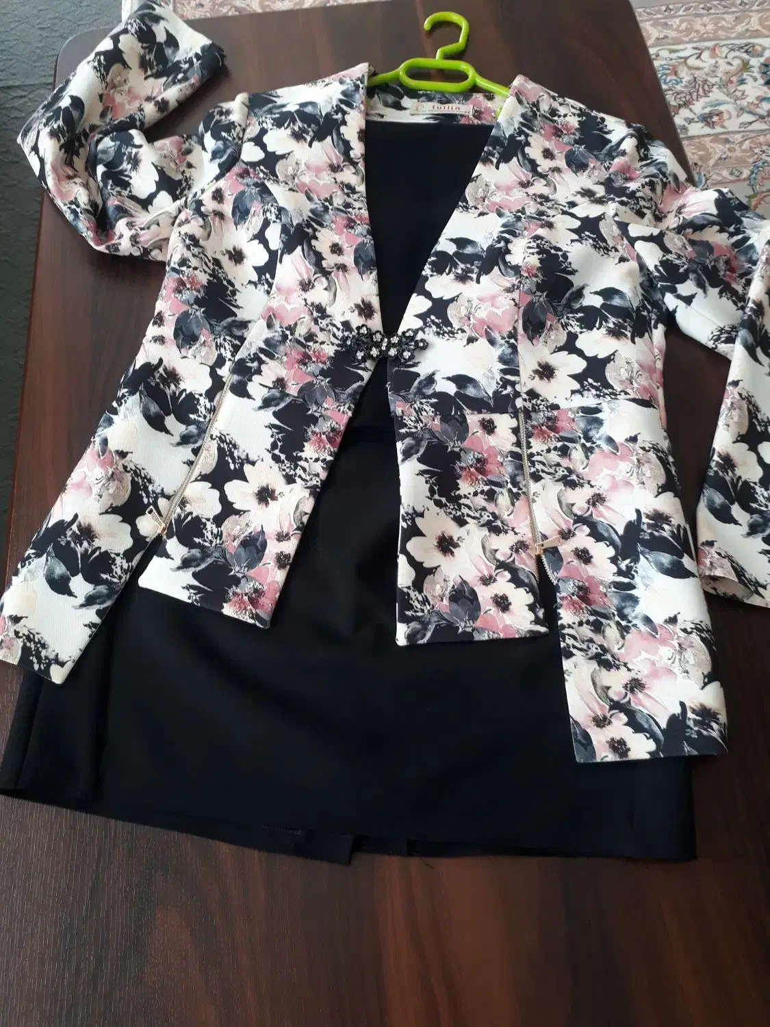 لباس مجلسی|لباس|شهرکرد, |دیوار