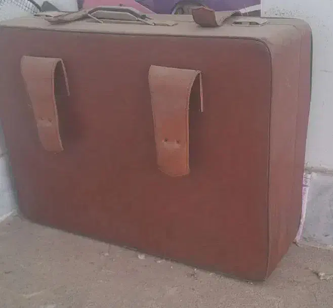 چمدان نوستالژیک|کلکسیون اشیاء عتیقه|مشهد, کوثر|دیوار