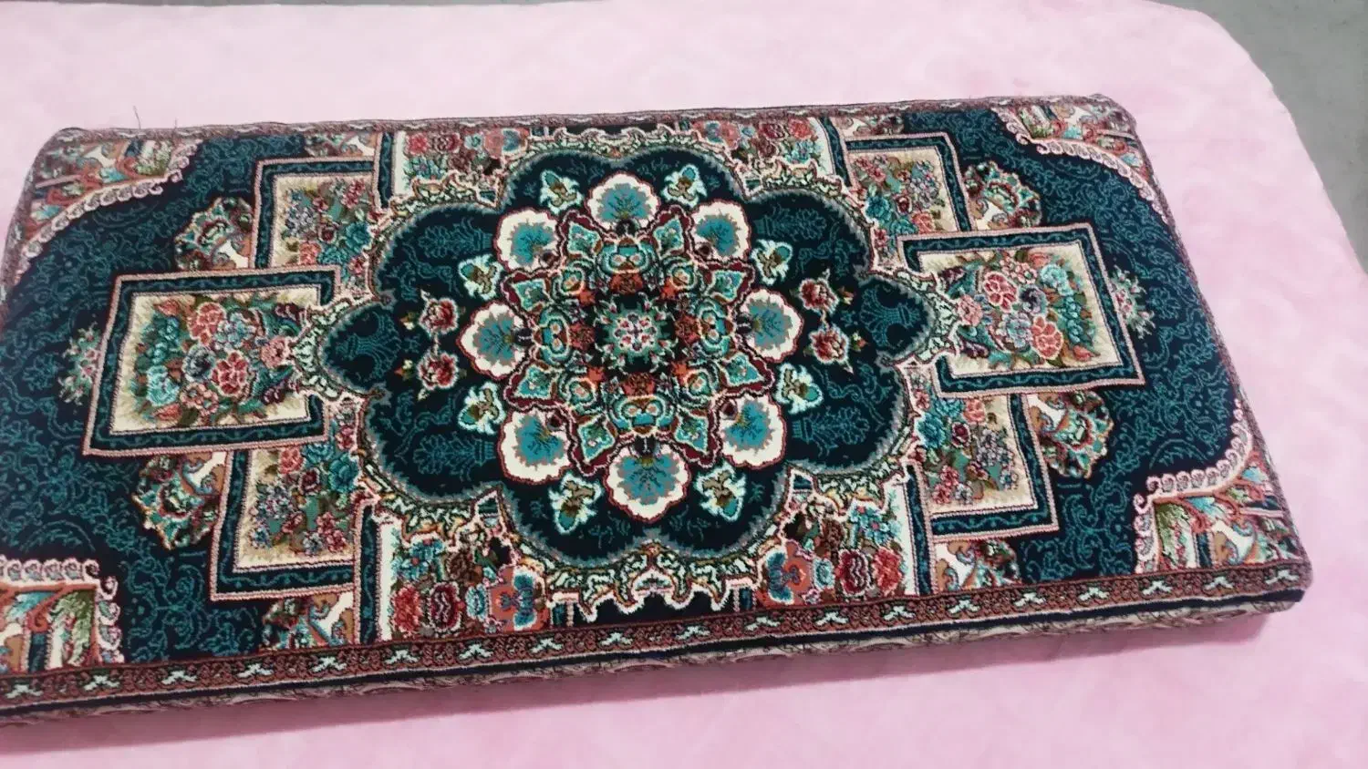 پشتی|پشتی|همدان, |دیوار