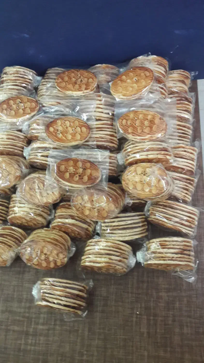 نان خشک شیرینی سنتی لشت نشا|خوردنی و آشامیدنی|رشت, دیانتی|دیوار