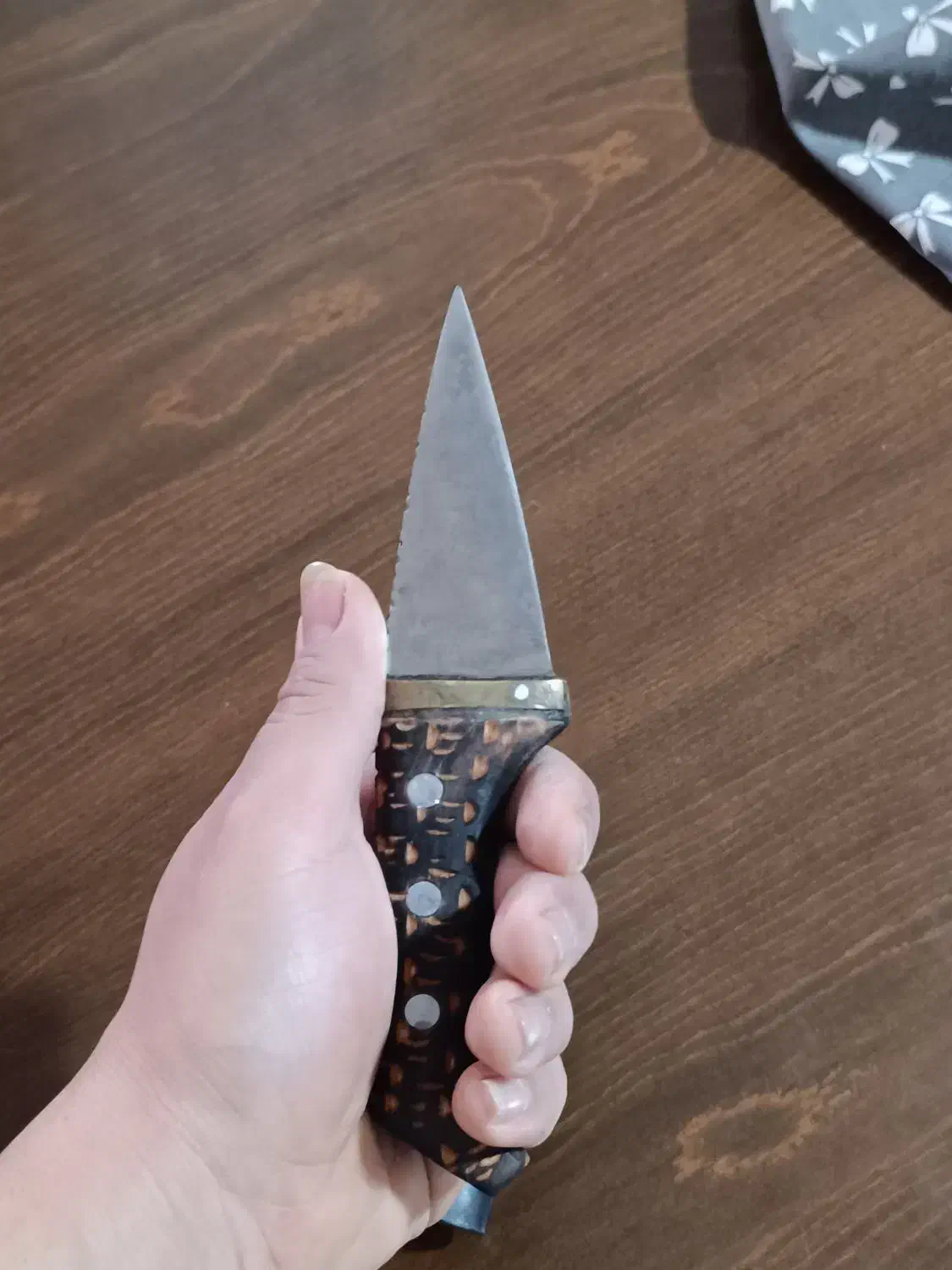 چاقو نوک سوزنی|کلکسیون اشیاء عتیقه|شیراز, گویم|دیوار