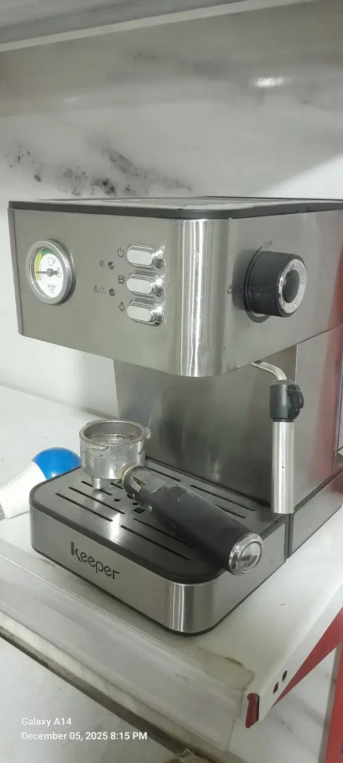 قهوه ساز اسپرسو و کاپوچینو زن|سماور، چای‌ساز، قهوه‌ساز|کیار, |دیوار