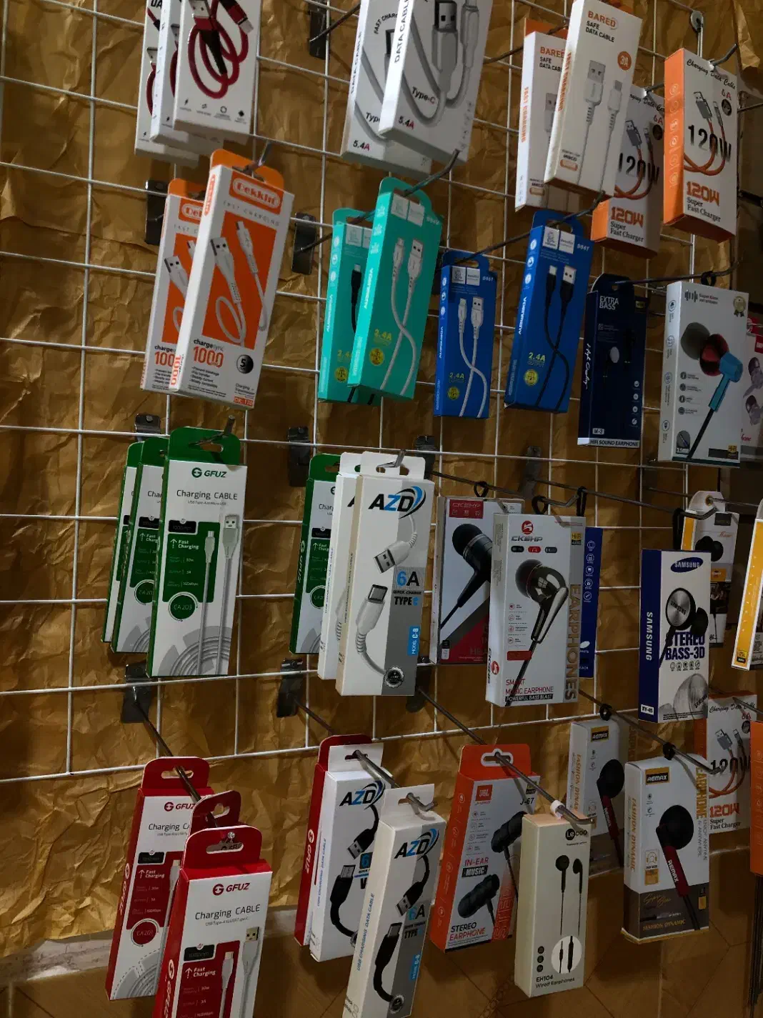 فروش تکی و عمده لوازم جانبی|لوازم جانبی موبایل و تبلت|ارومیه, |دیوار