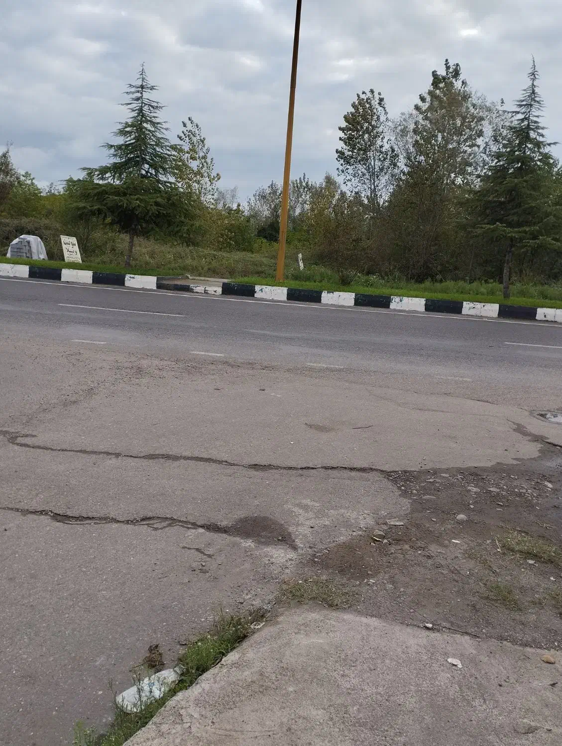 اجاره مغازه ۲۰ متری بر جاده اصلی،نزدیک منطقه ازاد|اجارهٔ مغازه و غرفه|بندر انزلی, جفرود پایین|دیوار