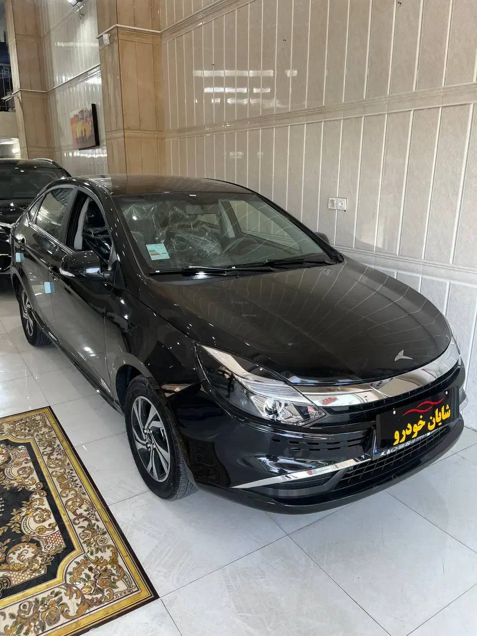 رانا پلاس / سفید و مشکی و خاکستری / نقدو اقساط|خودرو سواری و وانت|کرج, مهرویلا جنوبی|دیوار