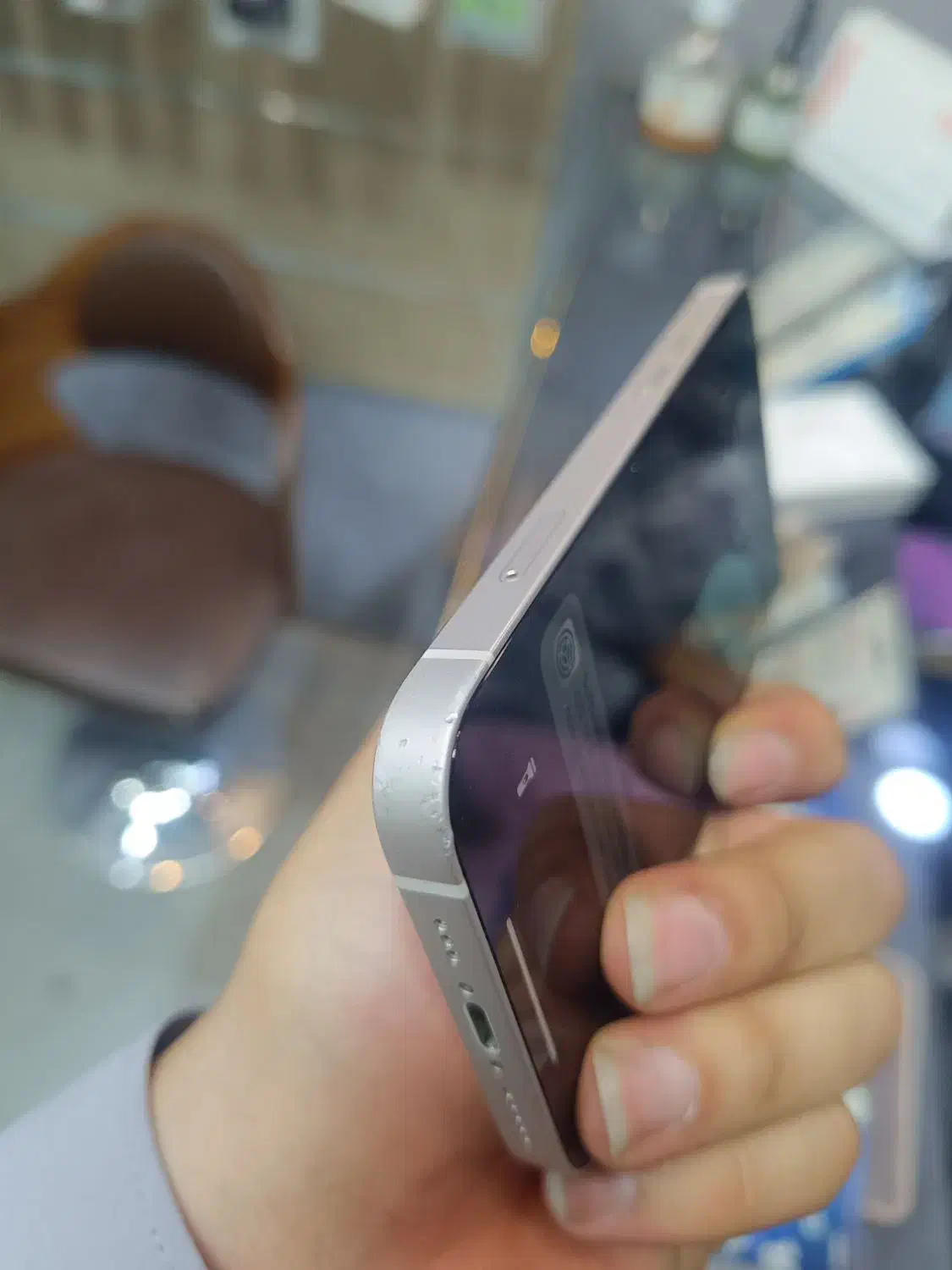 iphone 13 normal|موبایل|ری, سرتخت|دیوار
