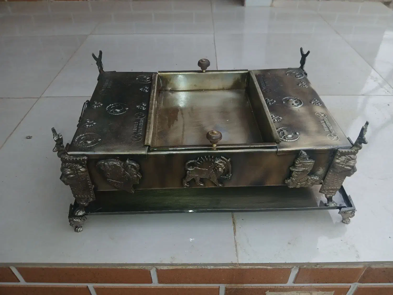 منقل مجلسی|کلکسیون اشیاء عتیقه|شوشتر, |دیوار