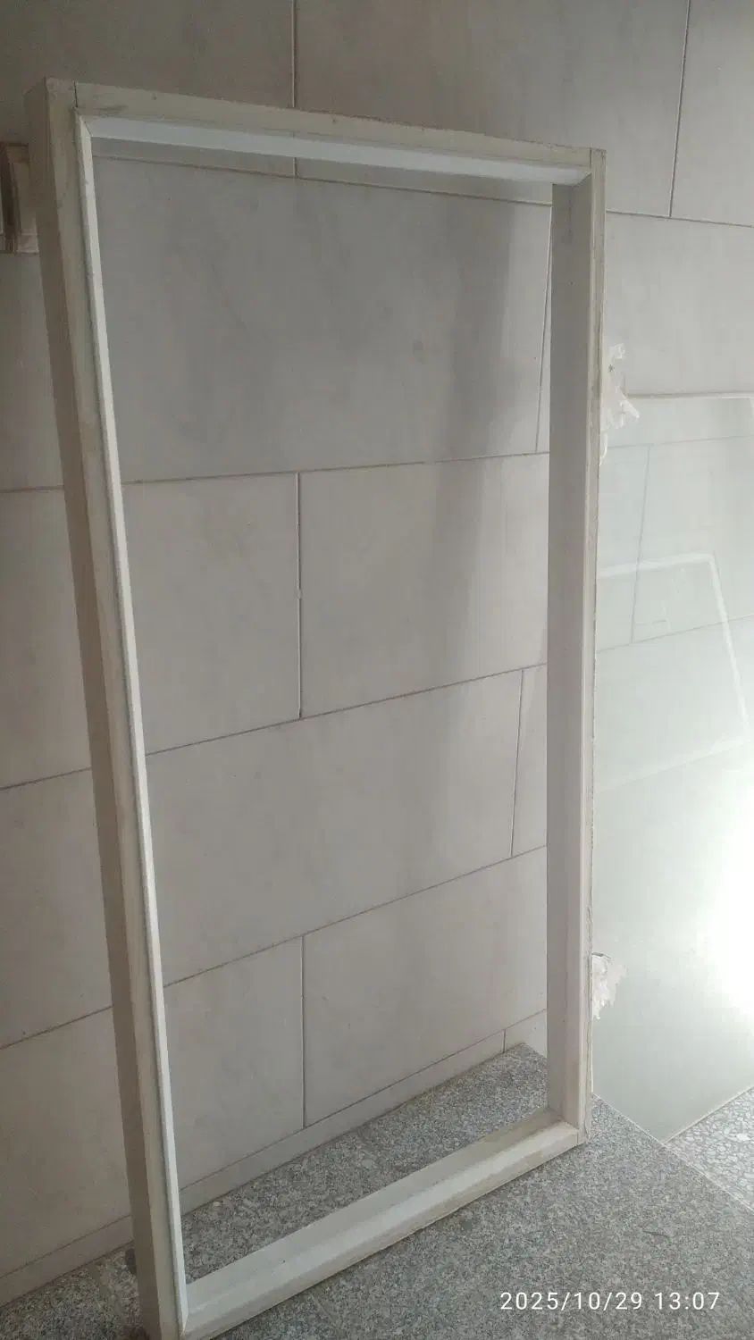 درب چوبی آپارتمانی|مصالح و تجهیزات ساختمان|اصفهان, الهیه|دیوار