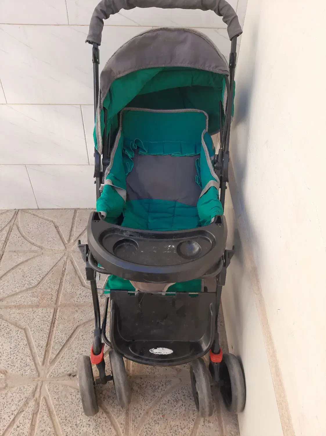 کالسکه بچه|کالسکه و لوازم جانبی|لنجان, |دیوار