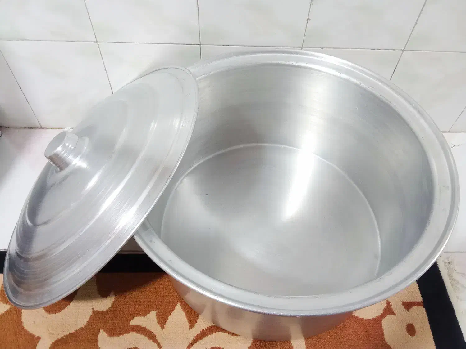 قابلمه بزرگ روحیقدیمی|ظروف پختوپز|محمدیه-قزوین, |دیوار