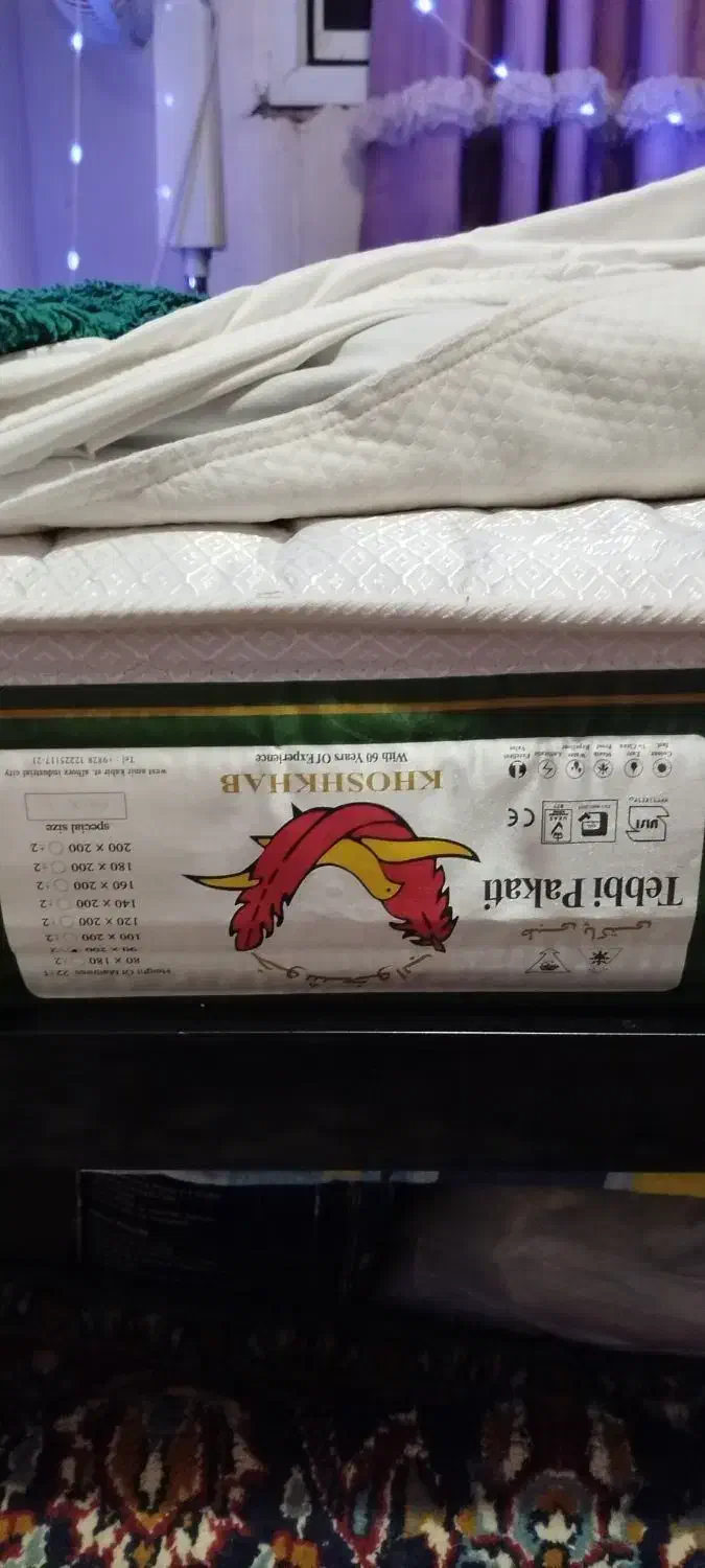 تخت خواب یک نفره چوبی|تخت و سرویس خواب|رشت, گلزاران|دیوار