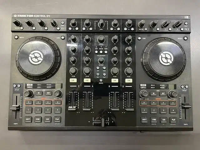 دستگاه دی جی ترکتور s4|آلات موسیقی|تهران, پونک|دیوار