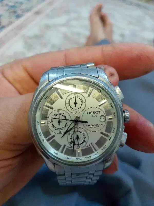 ساعت تیسوت|ساعت|رباط‌کریم, مسکن مهر آبشناسان|دیوار